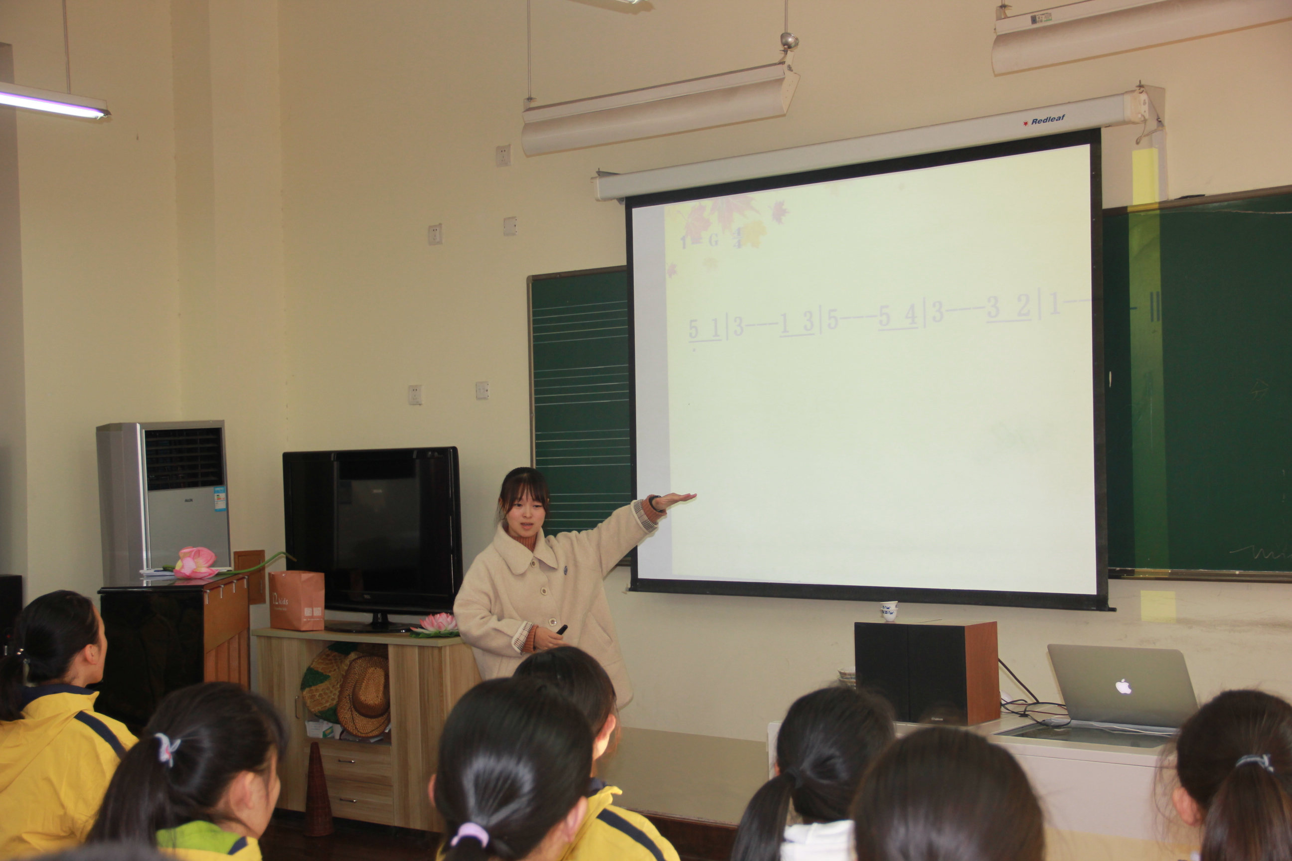 1576247548526020.jpg IMG_1185常山育才中学洪琳.JPG
